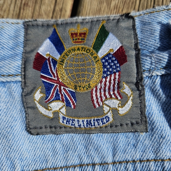 VTG 90s The Limited Shorts Women's 8 Bermuda Light Blue Cotton Jorts - Picture 2 of 7